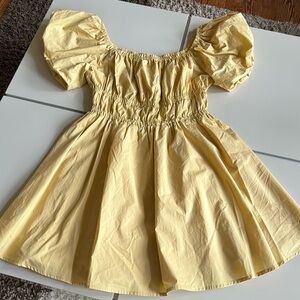 Fore puff sleeve dress